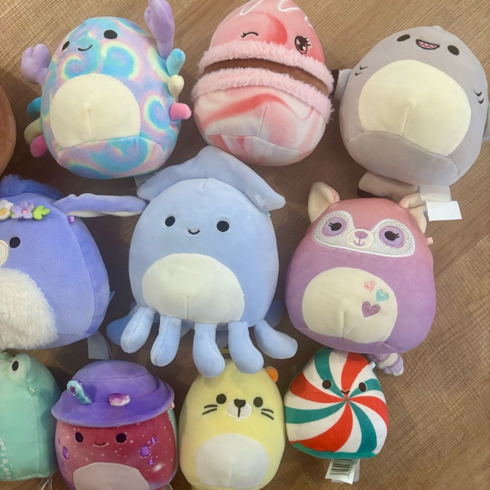 Squishmallows Bundle - Picture 3 of 4